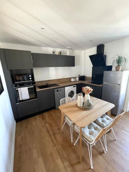 Appartement Calme Et Cosy Proche Centre Vue Chateau Vitré المظهر الخارجي الصورة